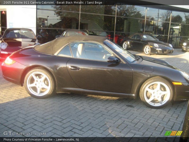 Basalt Black Metallic / Sand Beige 2005 Porsche 911 Carrera Cabriolet