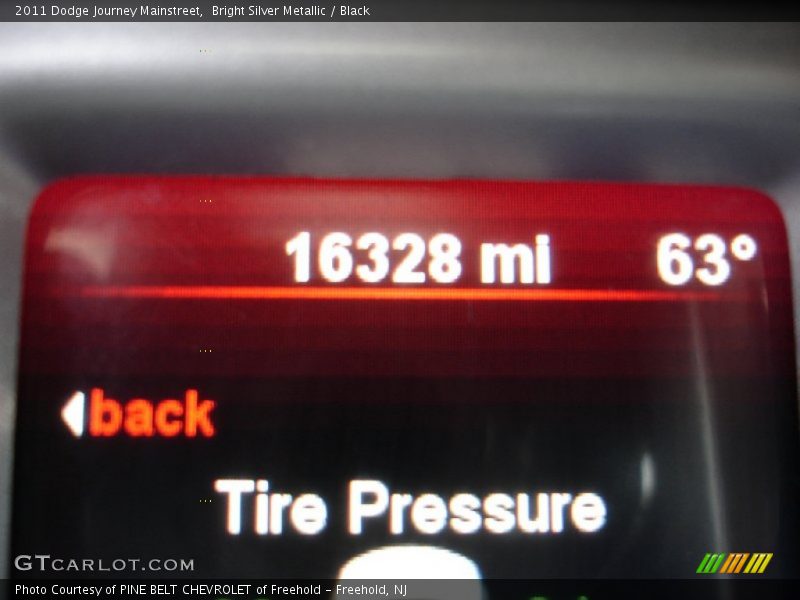 Bright Silver Metallic / Black 2011 Dodge Journey Mainstreet