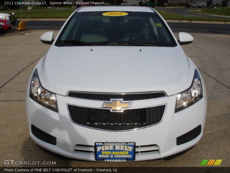 Summit White / Medium Titanium 2011 Chevrolet Cruze LT