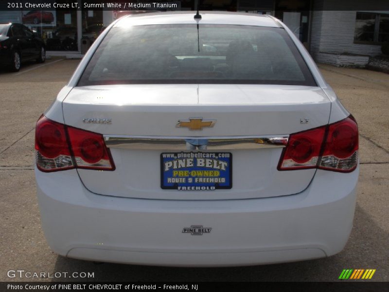 Summit White / Medium Titanium 2011 Chevrolet Cruze LT
