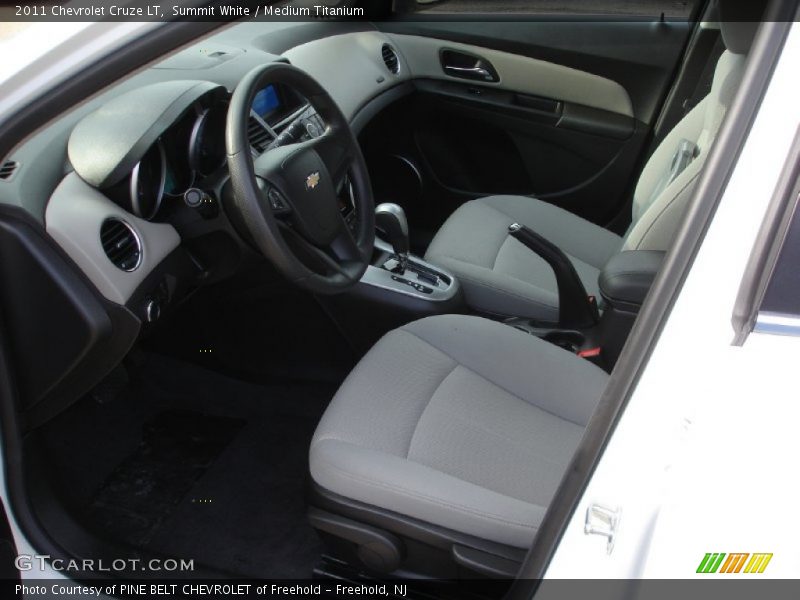 Summit White / Medium Titanium 2011 Chevrolet Cruze LT