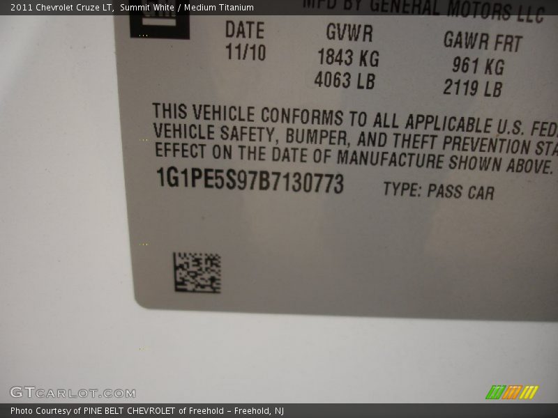 Summit White / Medium Titanium 2011 Chevrolet Cruze LT
