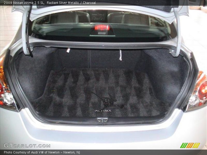Radiant Silver Metallic / Charcoal 2009 Nissan Altima 2.5 SL