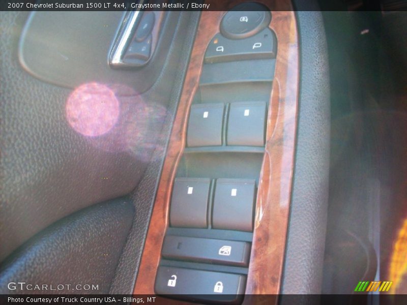 Controls of 2007 Suburban 1500 LT 4x4