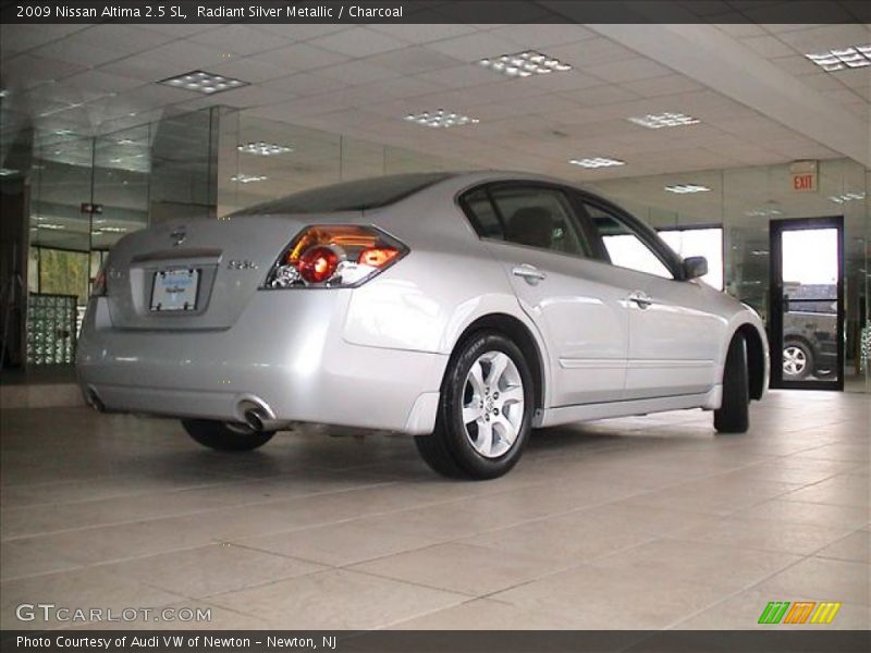 Radiant Silver Metallic / Charcoal 2009 Nissan Altima 2.5 SL