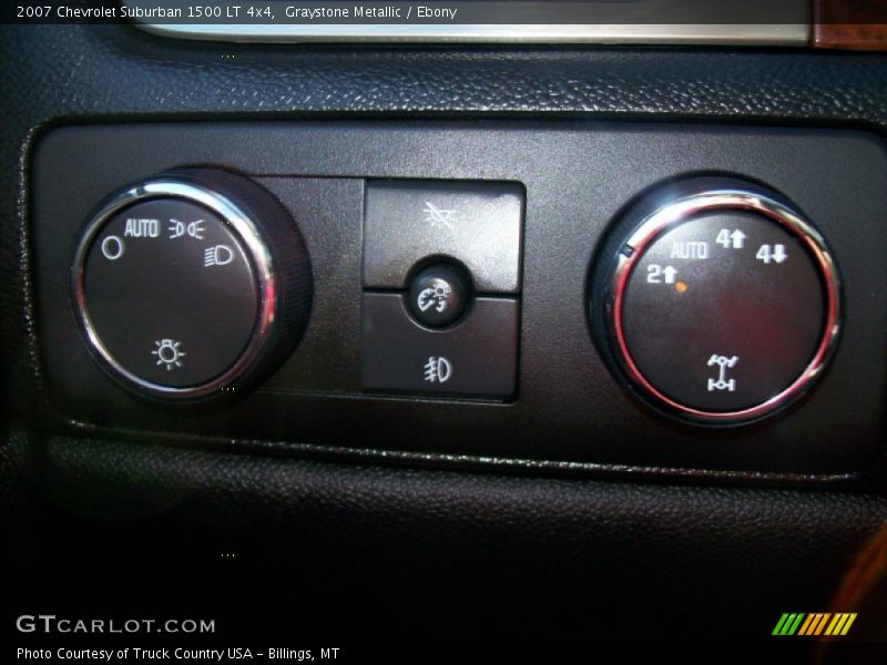 Controls of 2007 Suburban 1500 LT 4x4