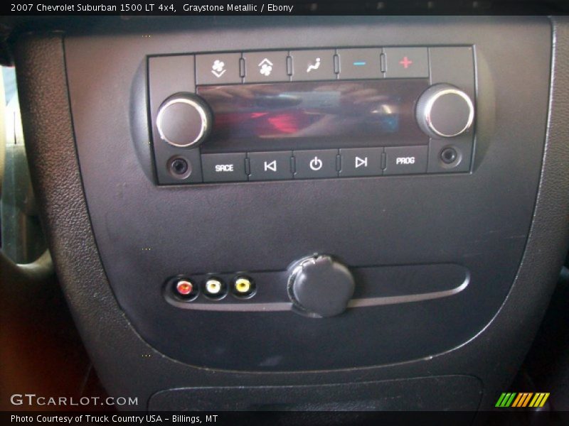 Controls of 2007 Suburban 1500 LT 4x4