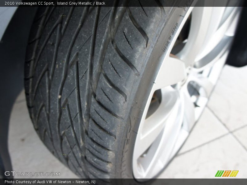 Island Grey Metallic / Black 2010 Volkswagen CC Sport