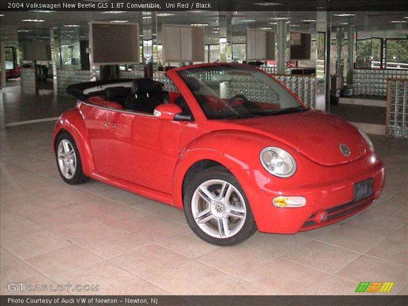 Uni Red / Black 2004 Volkswagen New Beetle GLS 1.8T Convertible