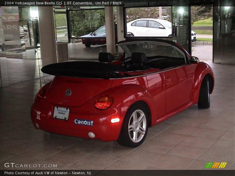 Uni Red / Black 2004 Volkswagen New Beetle GLS 1.8T Convertible