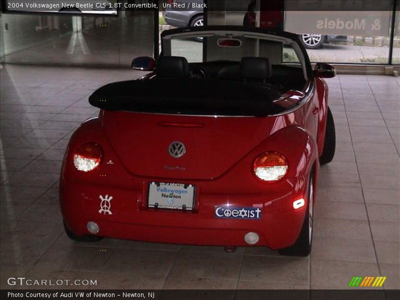 Uni Red / Black 2004 Volkswagen New Beetle GLS 1.8T Convertible