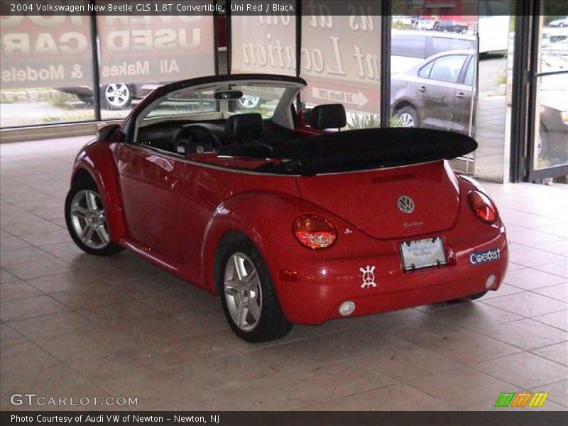 Uni Red / Black 2004 Volkswagen New Beetle GLS 1.8T Convertible