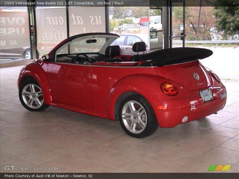 Uni Red / Black 2004 Volkswagen New Beetle GLS 1.8T Convertible