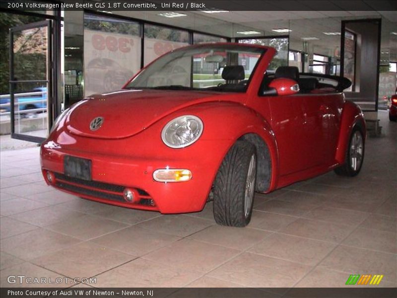 Uni Red / Black 2004 Volkswagen New Beetle GLS 1.8T Convertible