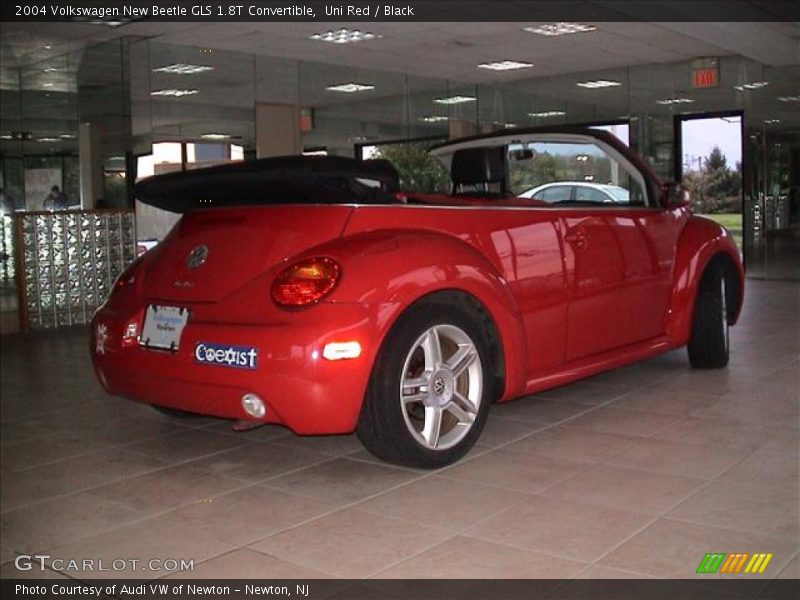 Uni Red / Black 2004 Volkswagen New Beetle GLS 1.8T Convertible