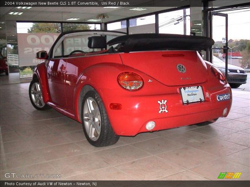 Uni Red / Black 2004 Volkswagen New Beetle GLS 1.8T Convertible