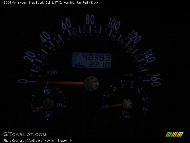 Uni Red / Black 2004 Volkswagen New Beetle GLS 1.8T Convertible