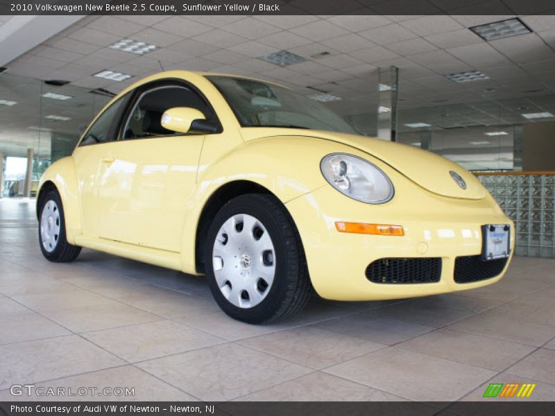 Sunflower Yellow / Black 2010 Volkswagen New Beetle 2.5 Coupe