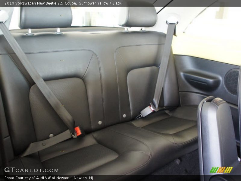Sunflower Yellow / Black 2010 Volkswagen New Beetle 2.5 Coupe
