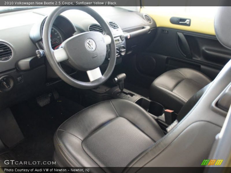 Sunflower Yellow / Black 2010 Volkswagen New Beetle 2.5 Coupe