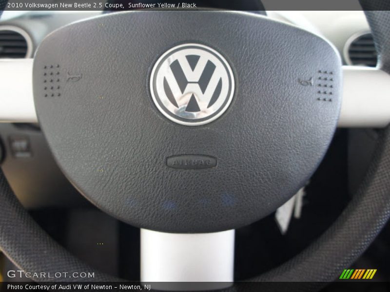 Sunflower Yellow / Black 2010 Volkswagen New Beetle 2.5 Coupe