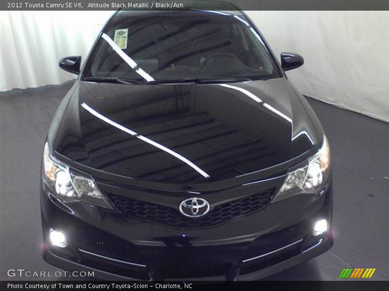 Attitude Black Metallic / Black/Ash 2012 Toyota Camry SE V6