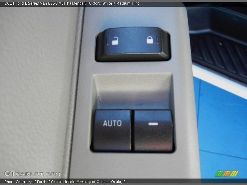 Oxford White / Medium Flint 2011 Ford E Series Van E350 XLT Passenger
