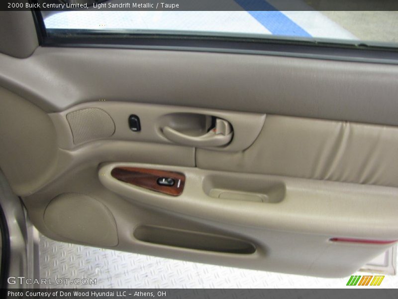 Light Sandrift Metallic / Taupe 2000 Buick Century Limited