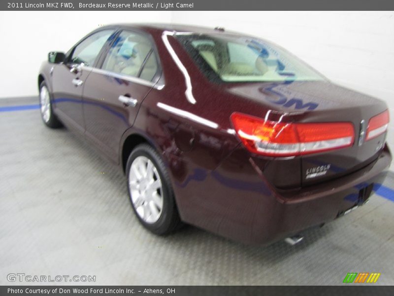 Bordeaux Reserve Metallic / Light Camel 2011 Lincoln MKZ FWD