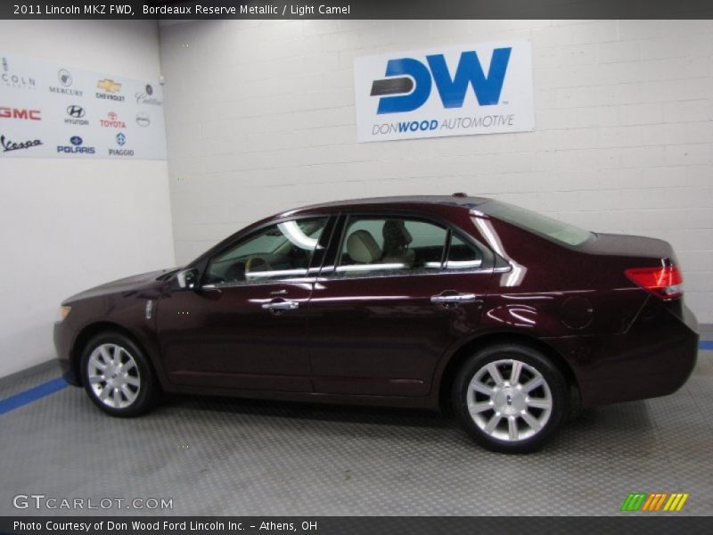 Bordeaux Reserve Metallic / Light Camel 2011 Lincoln MKZ FWD