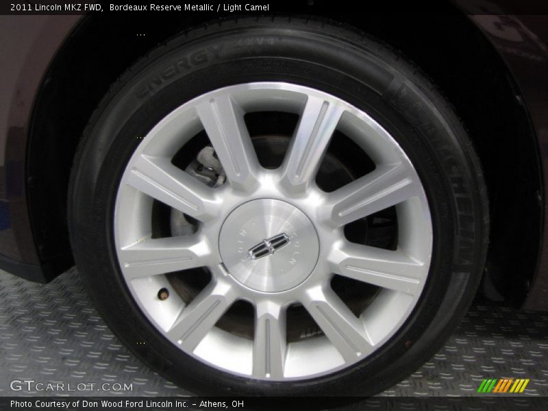 Bordeaux Reserve Metallic / Light Camel 2011 Lincoln MKZ FWD
