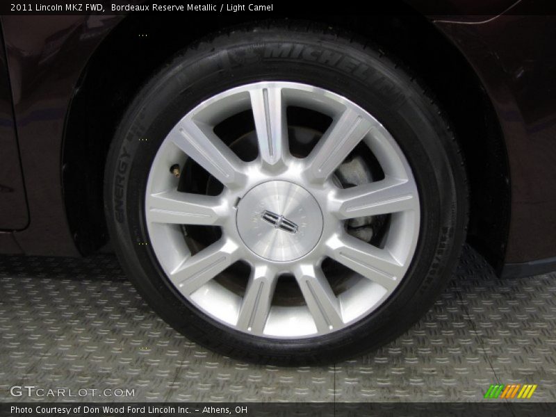 Bordeaux Reserve Metallic / Light Camel 2011 Lincoln MKZ FWD