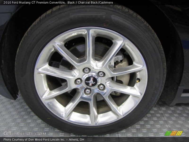  2010 Mustang GT Premium Convertible Wheel