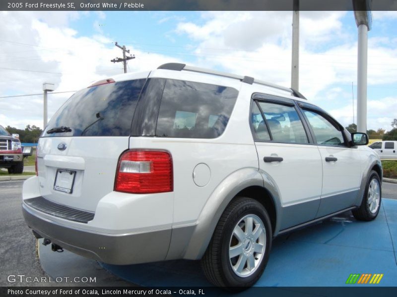 Oxford White / Pebble 2005 Ford Freestyle SE