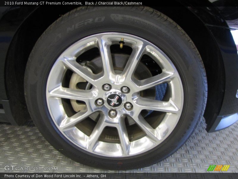  2010 Mustang GT Premium Convertible Wheel
