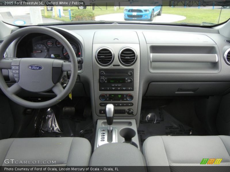Oxford White / Pebble 2005 Ford Freestyle SE