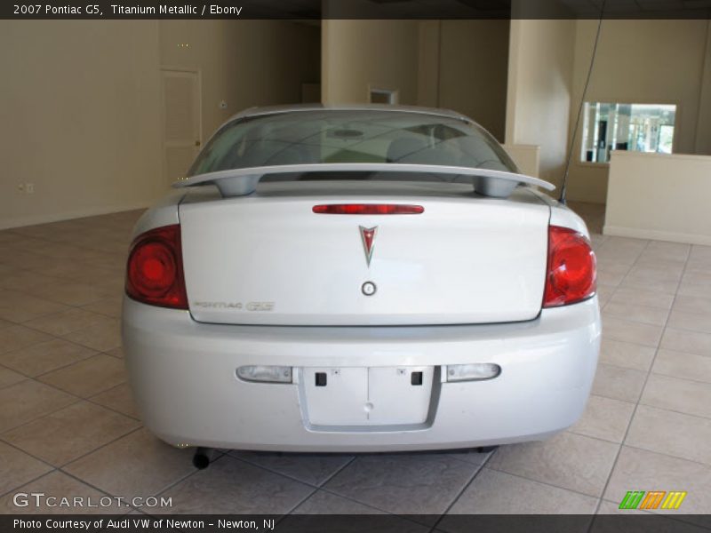 Titanium Metallic / Ebony 2007 Pontiac G5