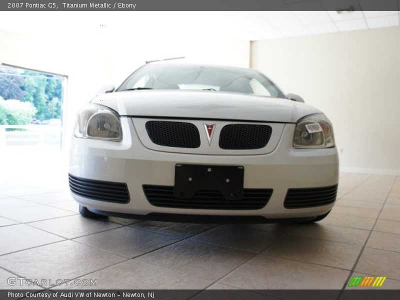 Titanium Metallic / Ebony 2007 Pontiac G5