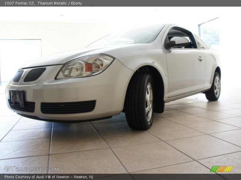 Titanium Metallic / Ebony 2007 Pontiac G5