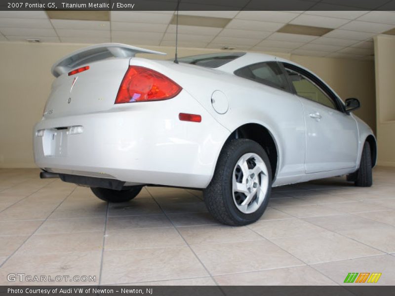 Titanium Metallic / Ebony 2007 Pontiac G5