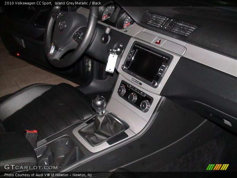 Island Grey Metallic / Black 2010 Volkswagen CC Sport