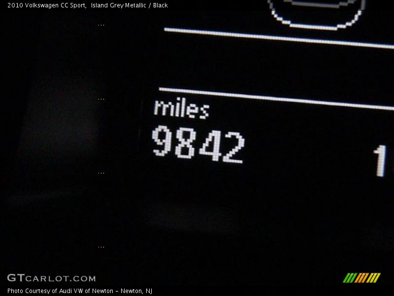 Island Grey Metallic / Black 2010 Volkswagen CC Sport