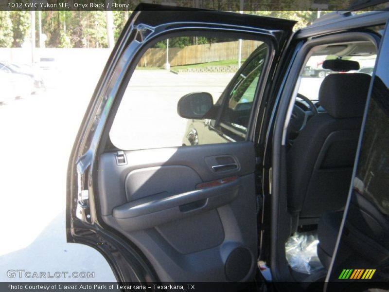Onyx Black / Ebony 2012 GMC Yukon SLE