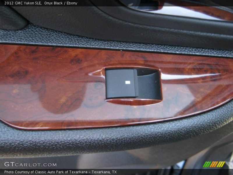 Onyx Black / Ebony 2012 GMC Yukon SLE