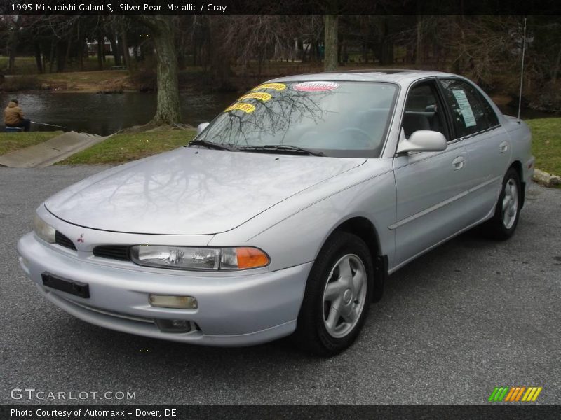 Silver Pearl Metallic / Gray 1995 Mitsubishi Galant S
