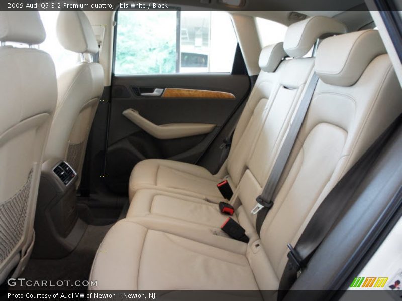  2009 Q5 3.2 Premium quattro Black Interior
