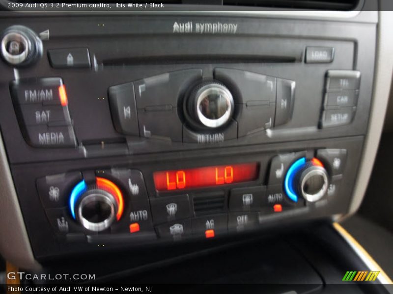 Ibis White / Black 2009 Audi Q5 3.2 Premium quattro