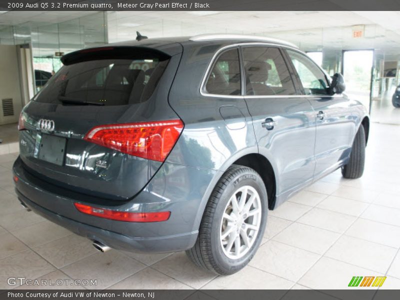 Meteor Gray Pearl Effect / Black 2009 Audi Q5 3.2 Premium quattro