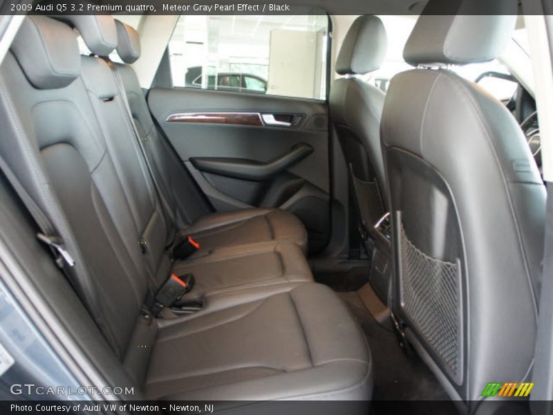  2009 Q5 3.2 Premium quattro Black Interior