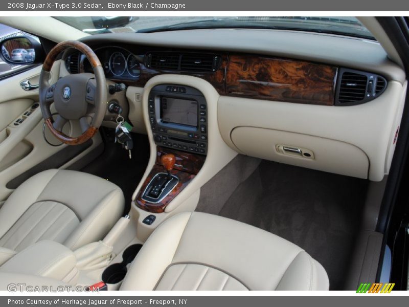 Dashboard of 2008 X-Type 3.0 Sedan